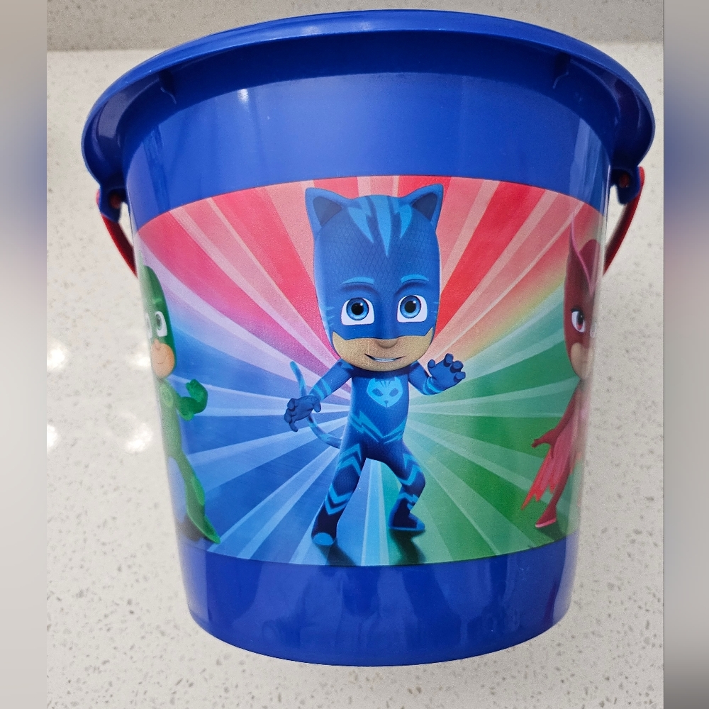 PJ Masks bucket